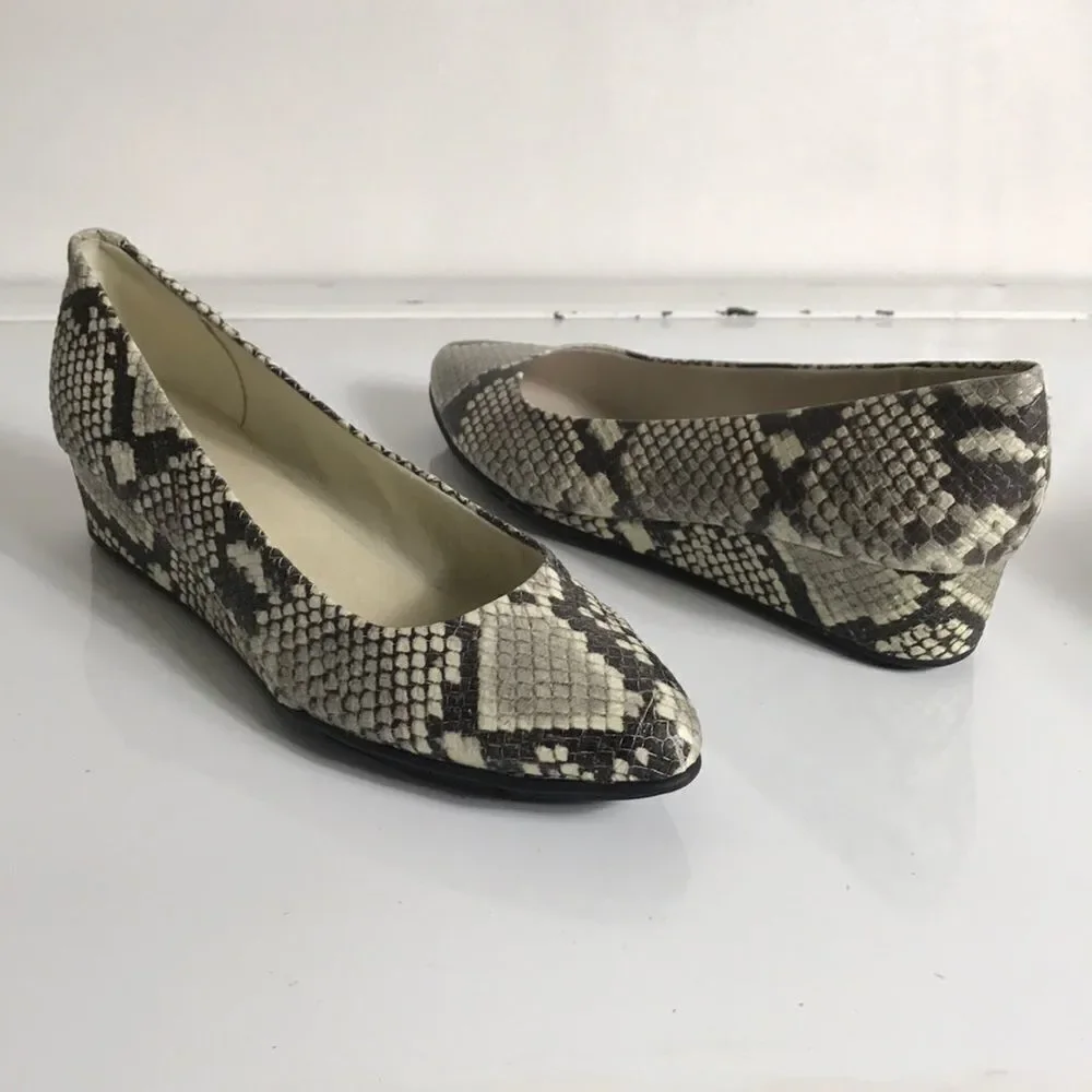Easy Spirit Abelle Leather Low Wedge Shoes